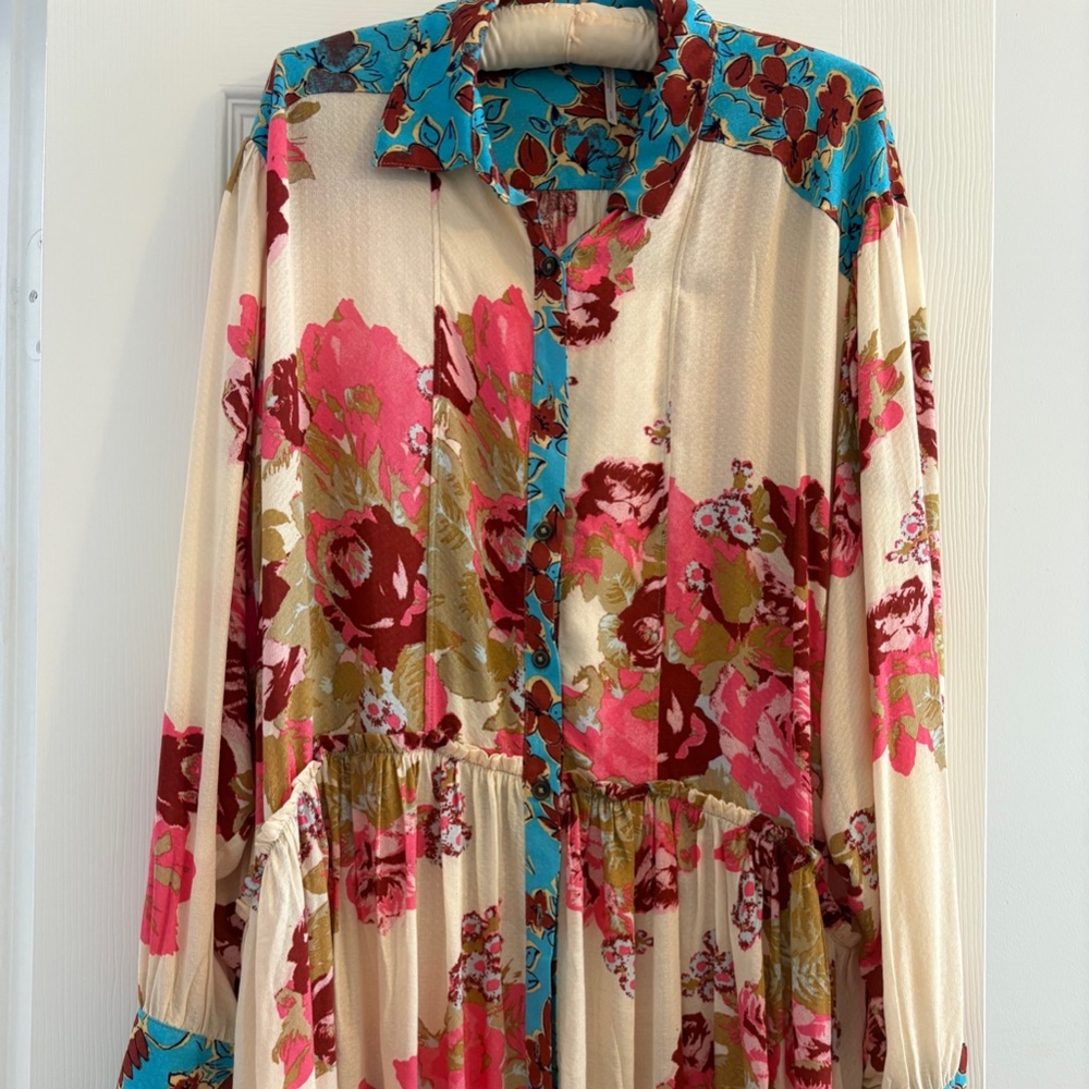 FREE PEOPLE FLORAL MINI DRESS in size small